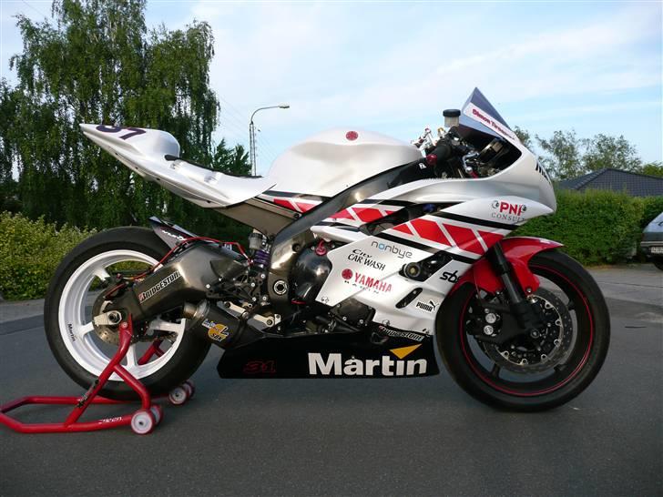 Yamaha YZF R6 "SOLGT" - Skøn . billede 1