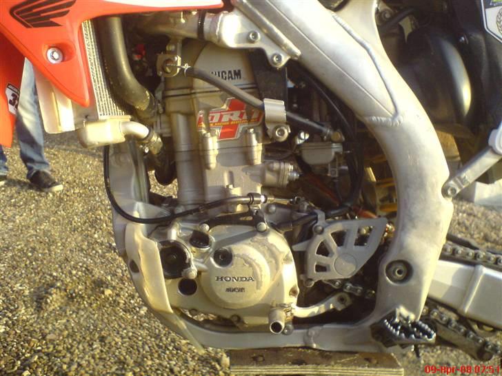 Honda crf 450 - Her kan du se de malede motor dele:) billede 7