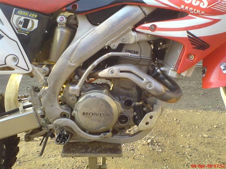 Honda crf 450 - Her kan du se de malede motor dele:) billede 8