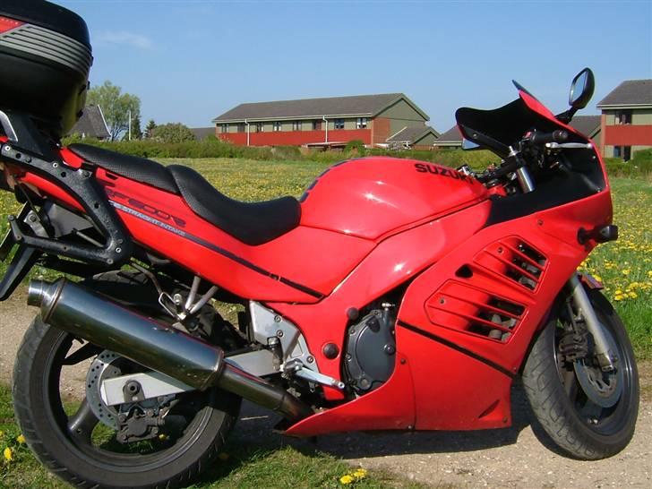 Suzuki RF600R - Sådan ser den ud når den er nypudset billede 6