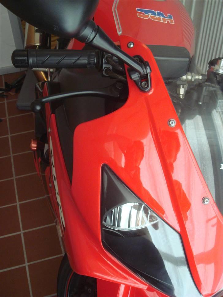 Honda CBR 600 sport - Sort bremsegreb, passer nu godt til cyklen i rød/sort billede 4