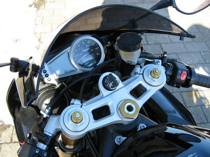 Triumph Daytona 675 - Sæsonklar TRIUMPH 2011 billede 6