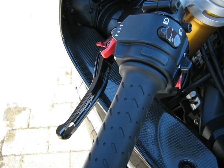Triumph Daytona 675 - Carbon sidepaneler - Original TRIUMPH del billede 9