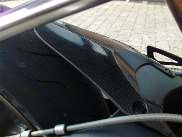 Triumph Daytona 675 - Carbon bagskærm (hugger) - Original TRIUMPH del billede 12