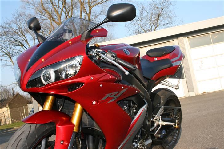 Yamaha YZF R1 billede 11