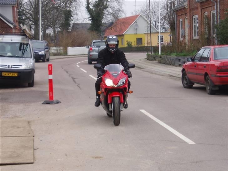 Honda CBR600Fi SOLGT!!! billede 3