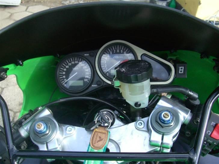 Kawasaki zx9r billede 5