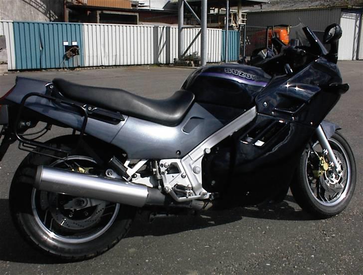 Suzuki gsx 1100 f billede 1