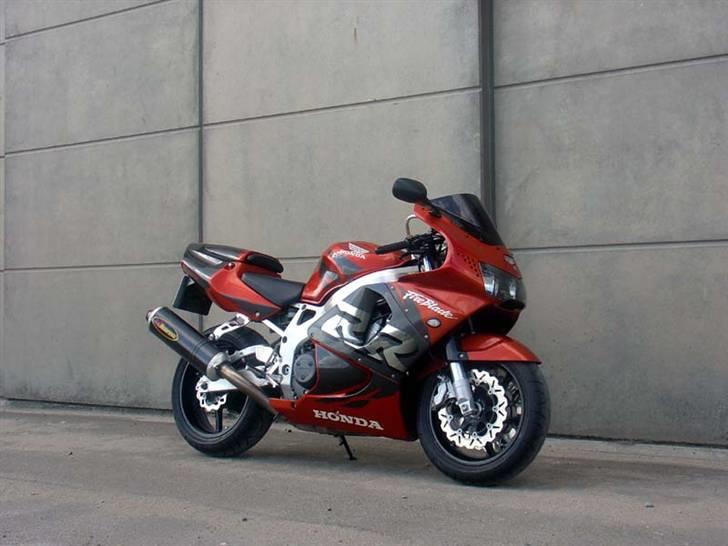 Honda CBR900RR FireBlade billede 2