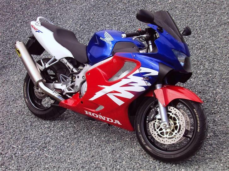 Honda CBR 600 F4 *SOLGT* - Honda´en forår 2010. billede 1
