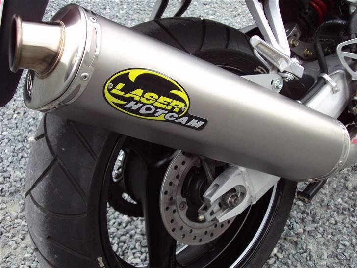 Honda CBR 600 F4 *SOLGT* - Laser Hotcam oval titanium potte.. Lyder lækkert! billede 8