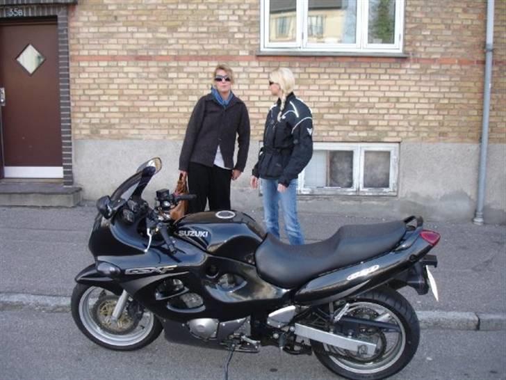 Suzuki GSX 600 F -SOLGT- billede 8