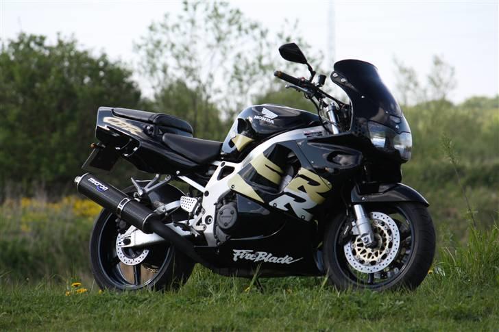 Honda cbr 900rr sc33  *SOLGT* billede 2