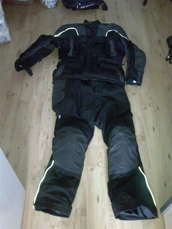 Suzuki TL 1000S - held tøj med kevlerforstærkninger på albue/skuldre/knæer billede 15