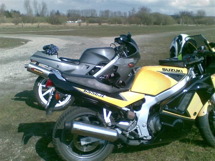 Honda Vfr 400 R NC 24-Solgt - sødt, sammen med Emils Snuki billede 8