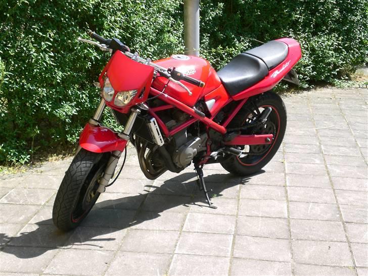 Suzuki GSF 400 Bandit (Solgt) billede 1