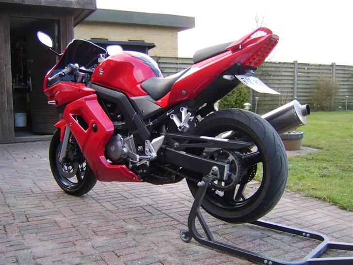 Suzuki Sv 650 S K5 (Solgt) billede 4