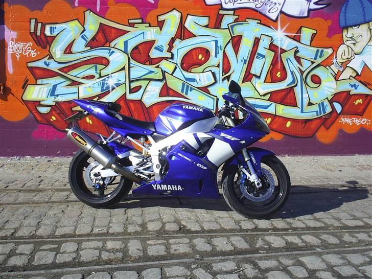 Yamaha yzf r1 billede 1