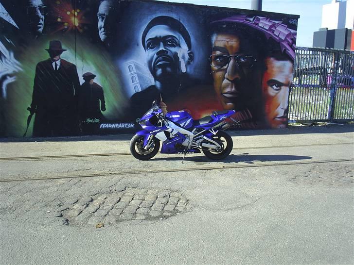 Yamaha yzf r1 billede 4