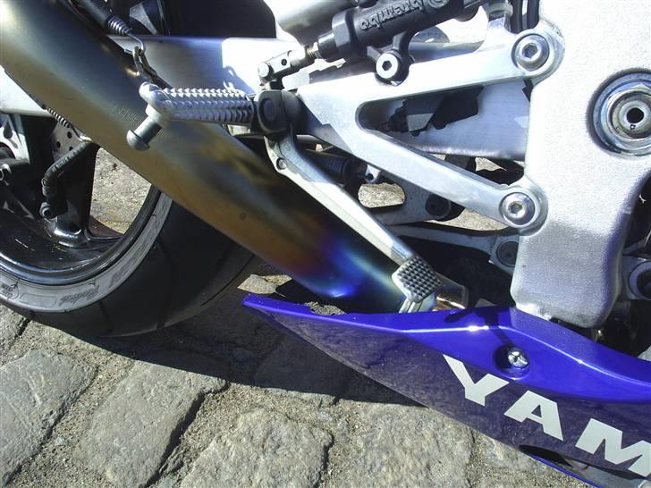 Yamaha yzf r1 billede 5
