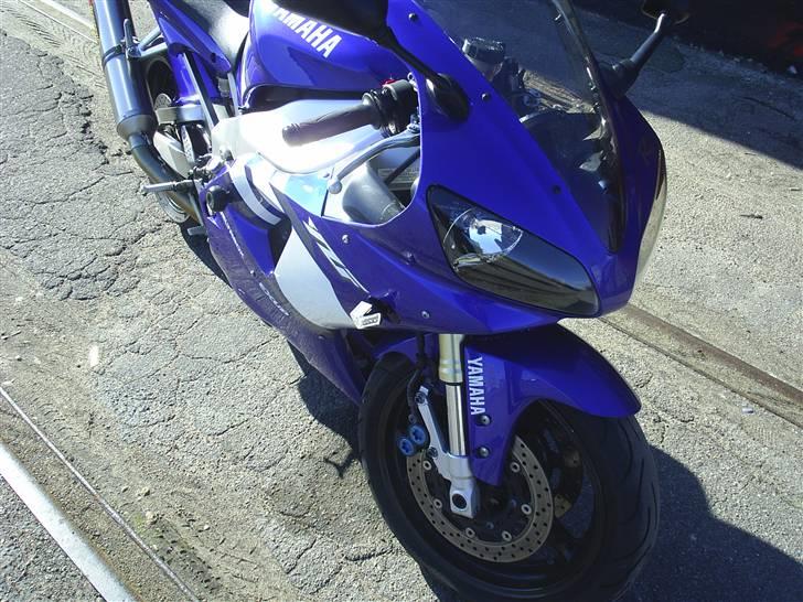 Yamaha yzf r1 billede 6