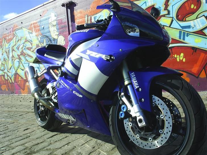 Yamaha yzf r1 billede 8