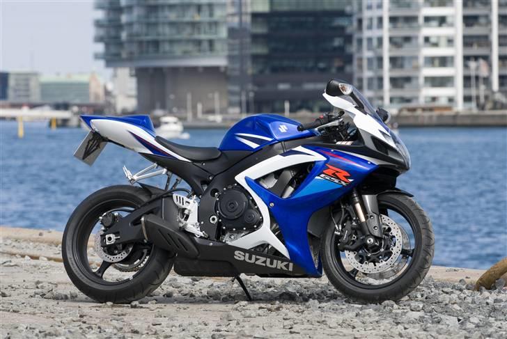 Suzuki GSX-R 750 - Fotosession i Sydhavnen. Tak til Rudi. billede 1