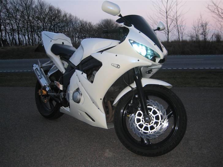 Yamaha FZR600 R6Fireblade -Solgt billede 4