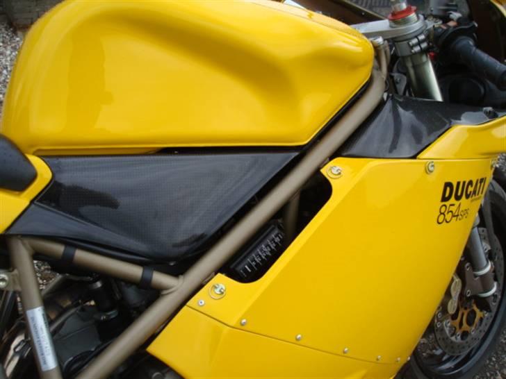 Ducati 748/854SPS - Carbon filterkasser og Carbon lufttragte. billede 7