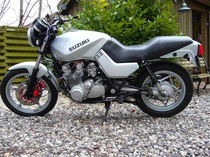 Suzuki GS650G Katana - SOLGT billede 1