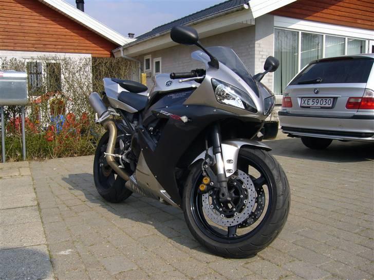 Yamaha YZF R1 (solgt) billede 3