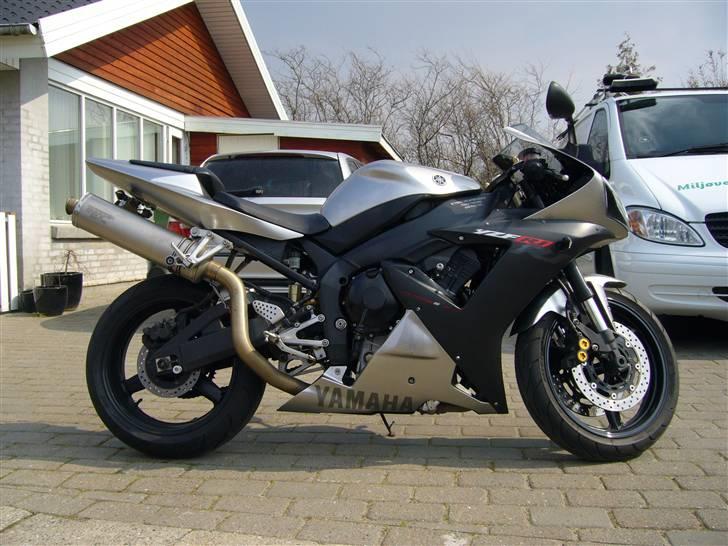 Yamaha YZF R1 (solgt) billede 4