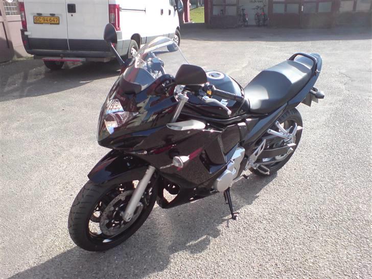 Suzuki GSX650F SOLGT - Da jeg hentede den hos forhandleren billede 1