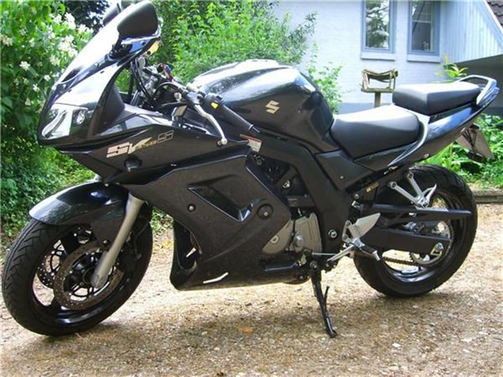 Suzuki SV 650 S *SOLGT* billede 5