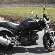 Ducati monster 600 dark