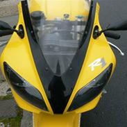 Yamaha Yzf R1