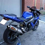 Yamaha yzf r1 2003 model