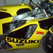 Suzuki GSX 750R