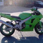 Kawasaki ZX6R 636