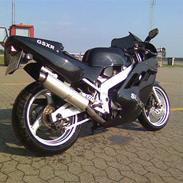 Suzuki GSX-R 400R  #DØD#