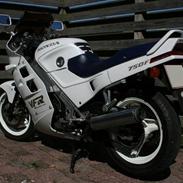 Honda VFR 750 F