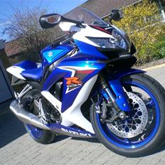 Suzuki gsxr 600 k8