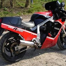 Suzuki GSX-R 1100 *SOLGT*