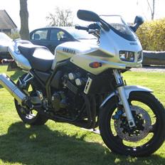 Yamaha FZS 600 Fazer - SOLGT!