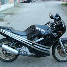 Suzuki gsxr - 250 *SOLGT*