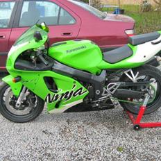 Kawasaki ZX7-R