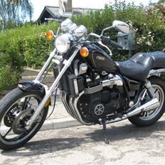 Yamaha XJ700 Maxim X