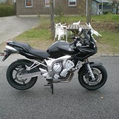 Yamaha FZ6-S