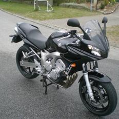 Yamaha FZ6-S