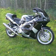 Suzuki Gsxr-400 (Solgt)